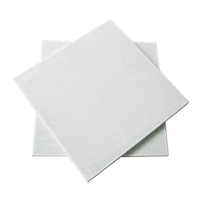 0.5 mm-10 mm Perforiertes Aluminiumblech für Innenanwendungen Goldfarbe