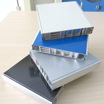 5mm-200mm Aluminium-Bekleidungsplatten Sandwich-Honeyball für Gebäudedekoration