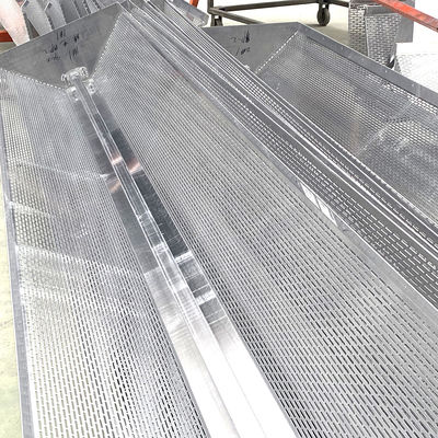 Anodisierte Laserschnittmuster Perforierte Aluminiumverkleidungsplatten Individualisierte langlebige Gebäudefassade Dekoration